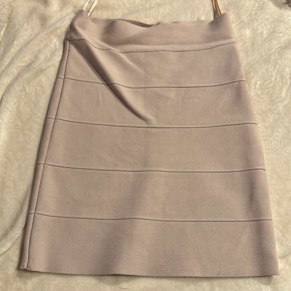 Bcbg maxazria pale pink mini skirt size xs - Picture 1 of 7